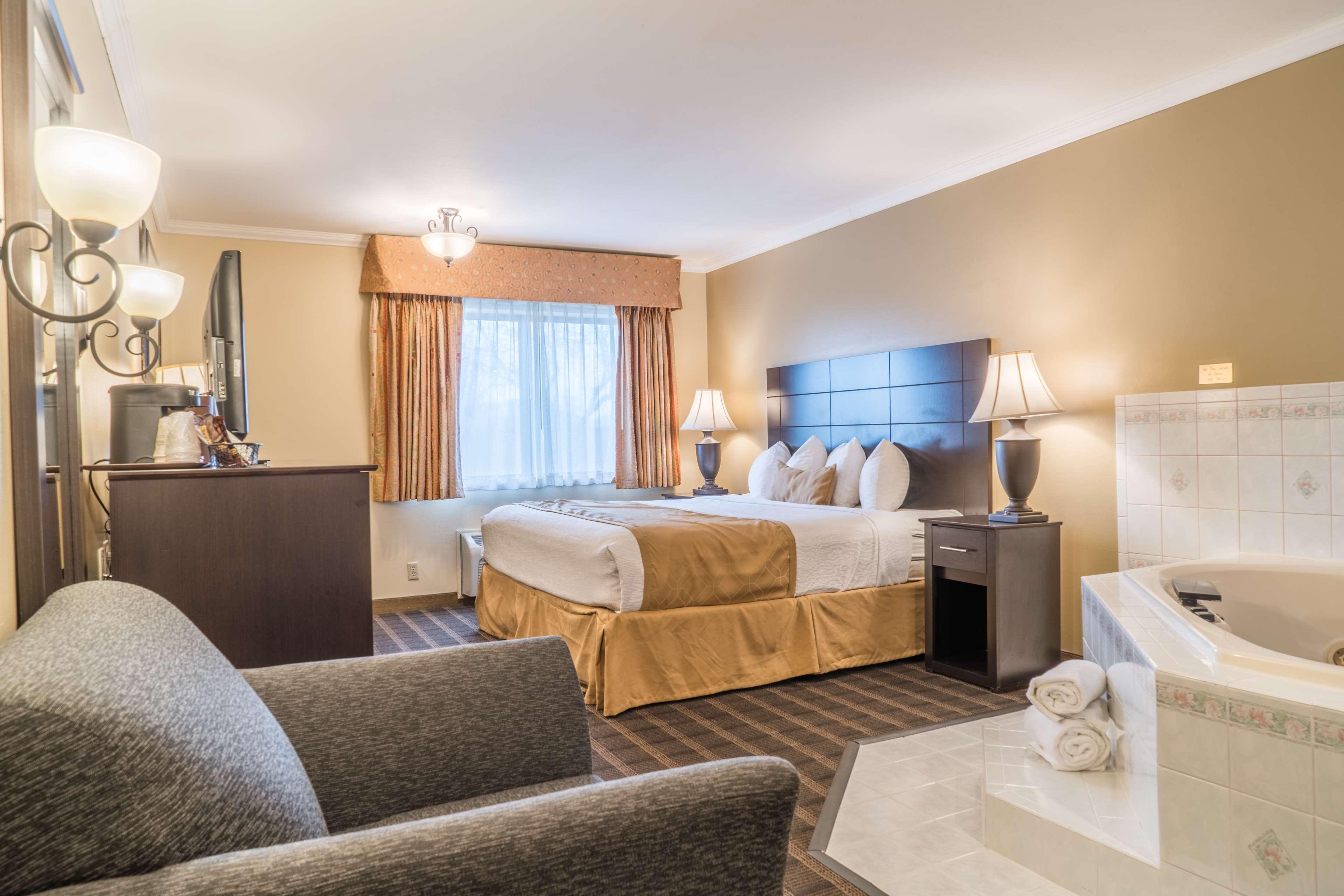 Best Western Inn & Suites Ontario Extérieur photo
