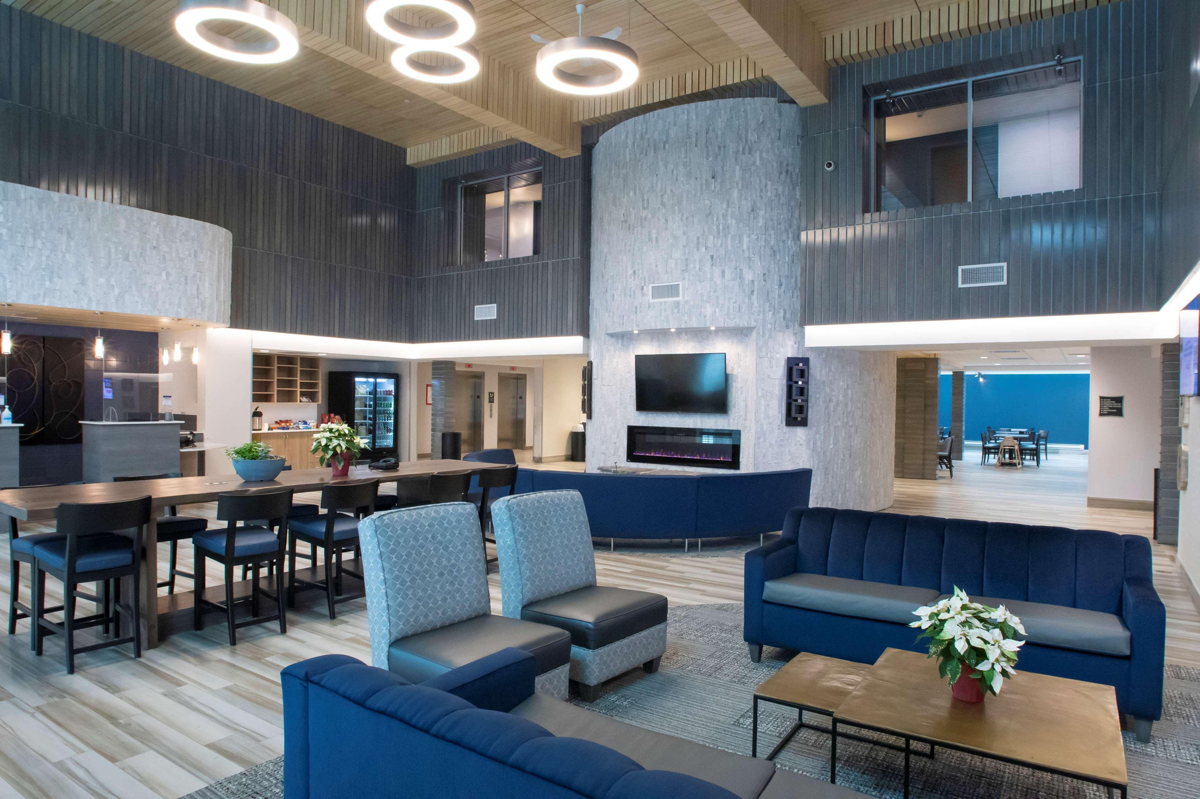Best Western Inn & Suites Ontario Extérieur photo
