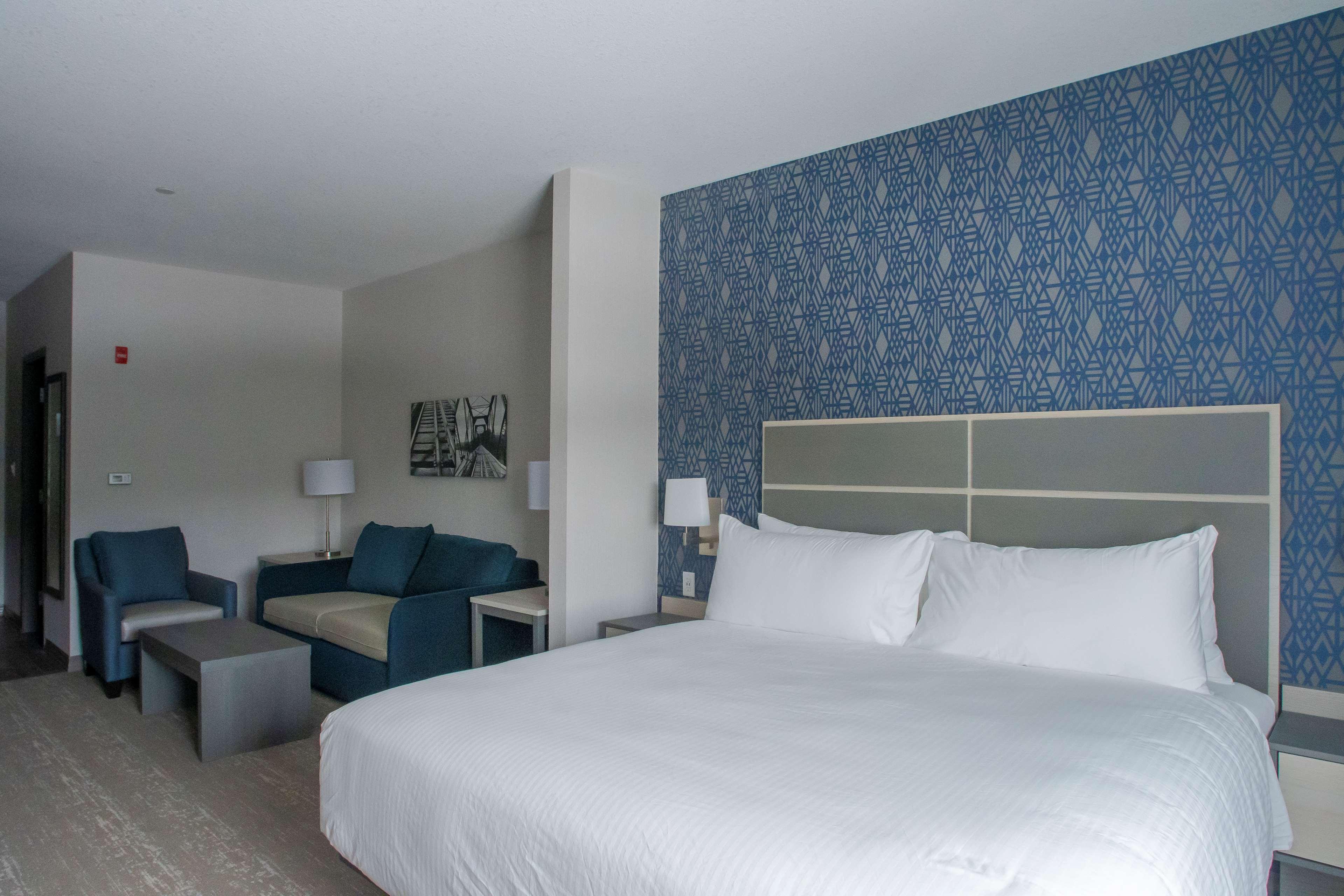 Best Western Inn & Suites Ontario Extérieur photo